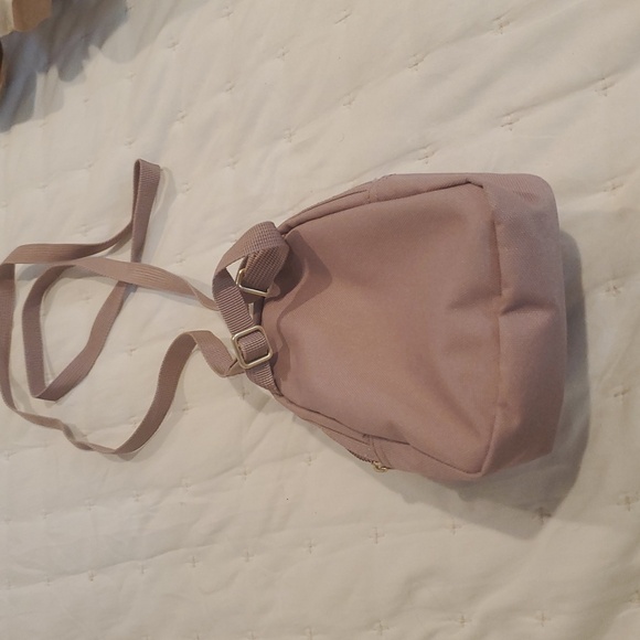 NWOT Herschel mini back pack (24) - Picture 5 of 5